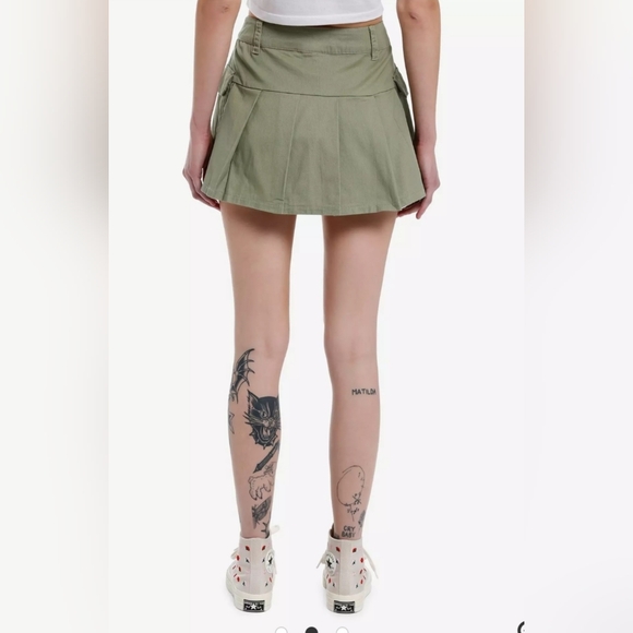 Hot Topic Strawberry Shortcake green cargo mini skirt - Picture 7 of 7